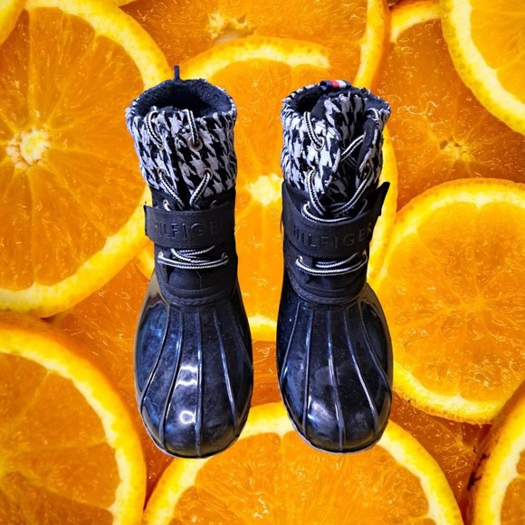 Tommy Hilfiger Black Duck Boots with Laces and Hook and Loop Closure Size 9 - Picture 2 of 8